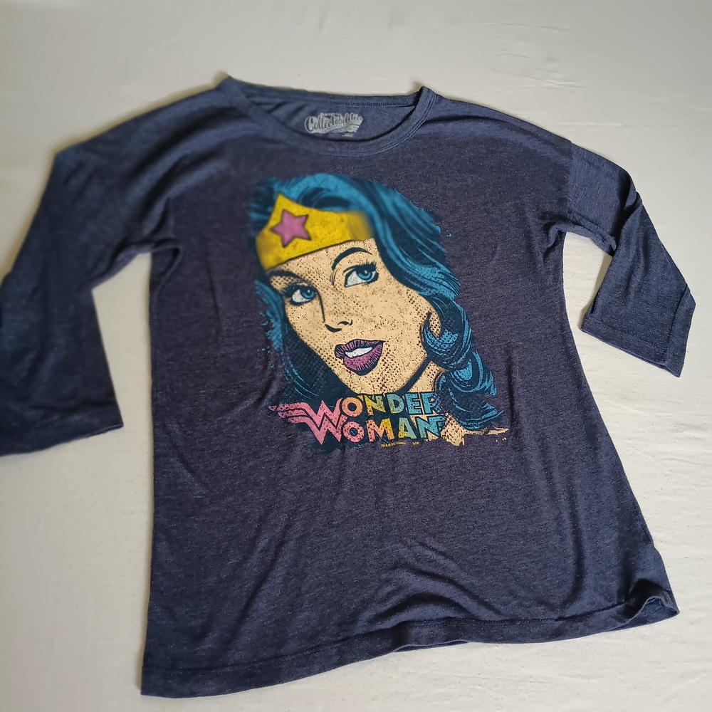 Old Navy Sz M Navy Blue Collectabilitees Wonder Woman Tee